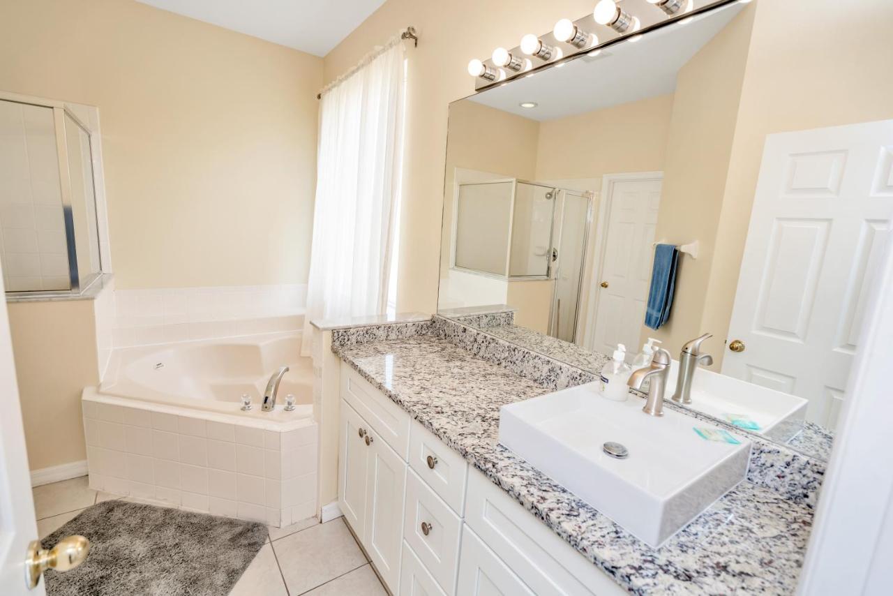 Disney Dream With Hot Tub, Pool, Xbox, Games Room, Lakeview, 10 Min To Disney, Clubhouse Kissimmee Kültér fotó